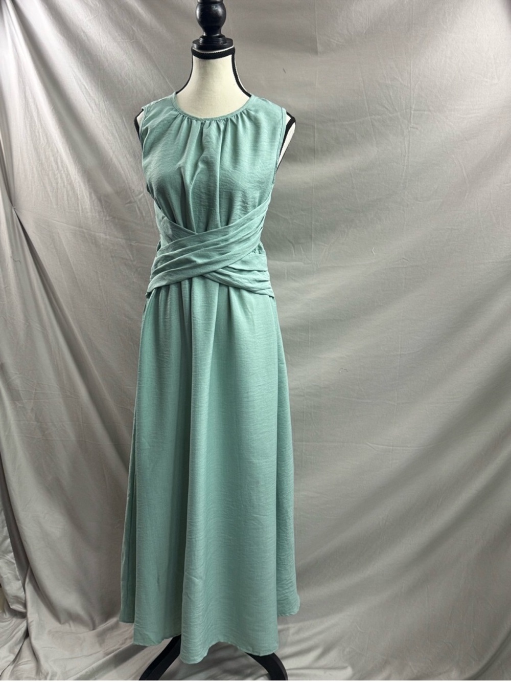NWT Boho Sage Green Sleeveless Crinkle Maxi Dress with Criss-Cross Waist - Picture 6 of 7